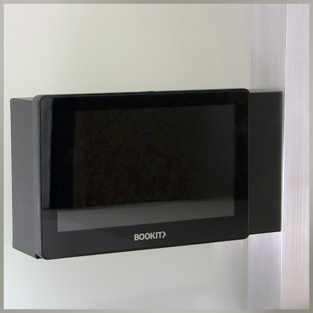 BookIT Room Scheduling System has a variety of mounting solutions. This one features the mullion mounting bracket.